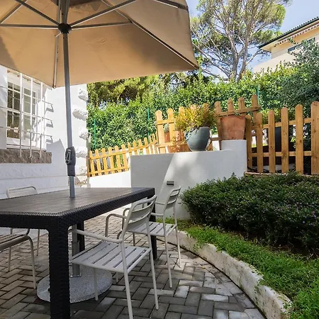 Apartman House, 18 Estoril