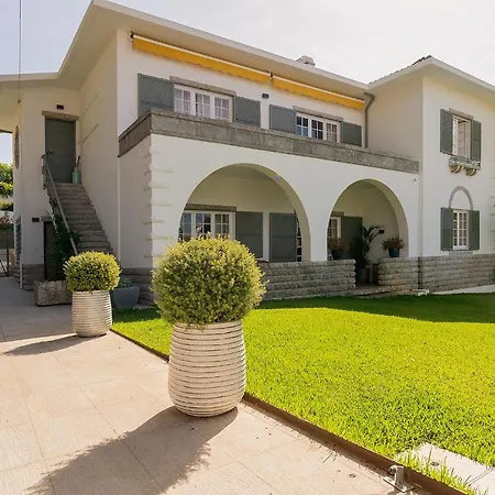 House, 18 Apartman *