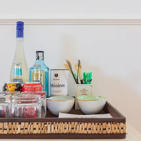 Apartman House, 18