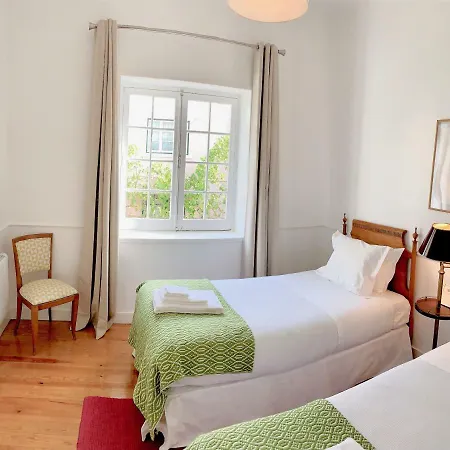 Apartman House, 18 *