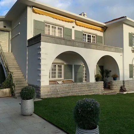 House, 18 Apartman