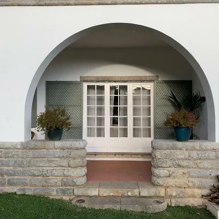 House, 18 Apartman *
